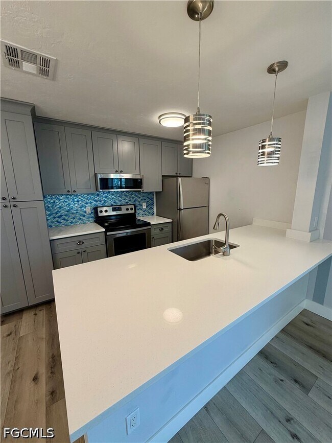 Photo - 3032 SE Santa Barbara Pl