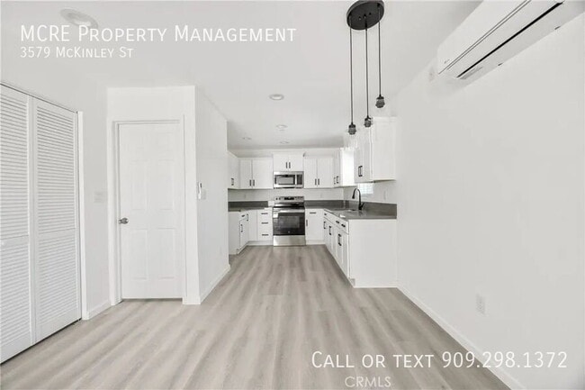 Photo - 3579 McKinley St