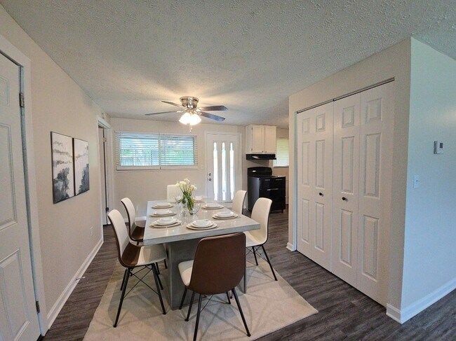 Photo - 5612 Harshmanville Rd