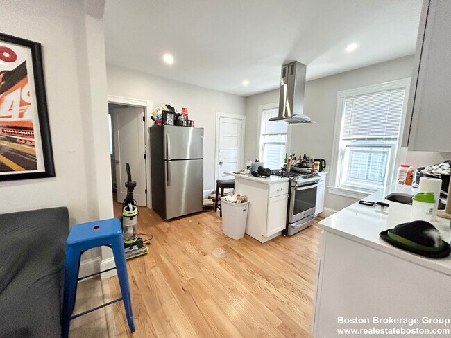 76 Marine Rd Unit 3