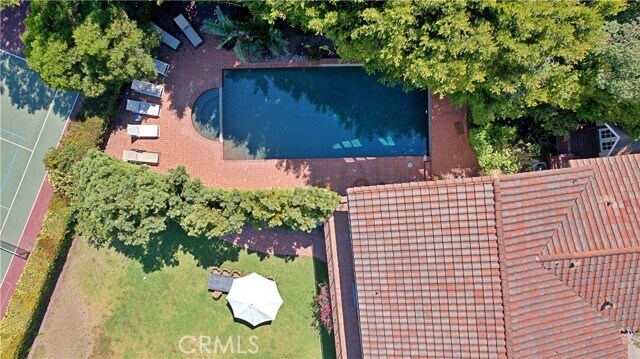 Photo - 7161 Grasswood Ave