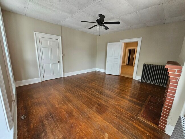 Living Room w/Hard Wood Floors and Firplace - 140 Church St Unit A