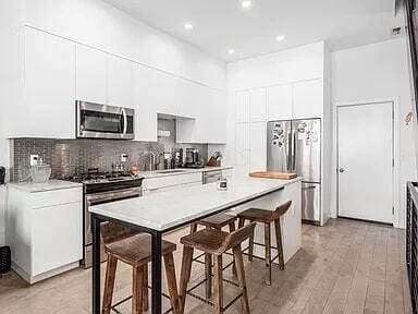 Photo - 986 Summit St