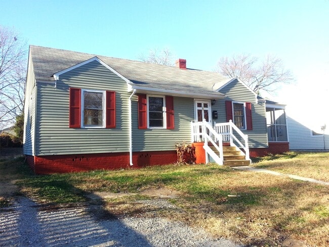Building Photo - 2412 Bransford Dr