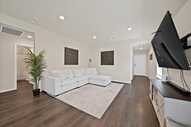 Photo - 2117 Ocelot St