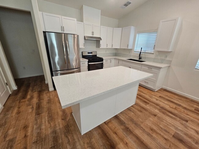 Photo - 3 Bedroom 2 Bathroom Duplex for Rent in Corning!