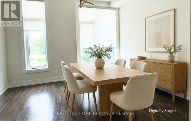 Photo - 1758 Lawrence Ave W