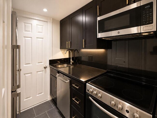 Photo - 345 W 53rd St Unit B