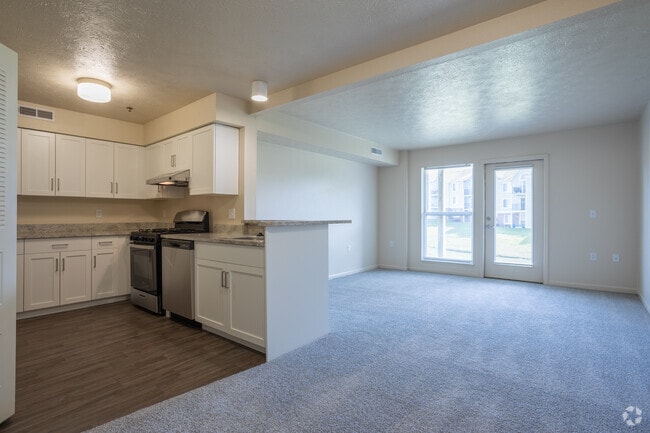 Autumn Lakes Apartments and Townhomes
