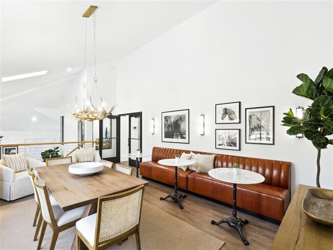 Photo - James Pointe