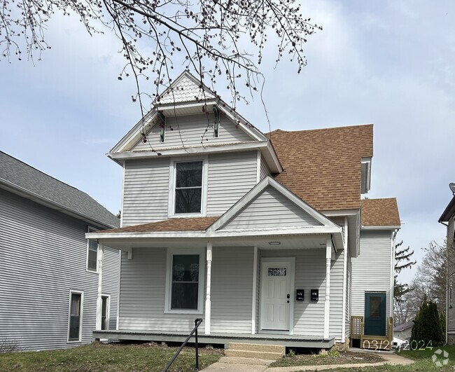 Building Photo - 1176 Center Pl Unit #2 Rental