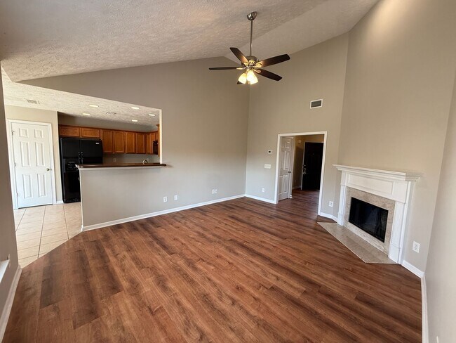 Photo - 1008 Shire Dr