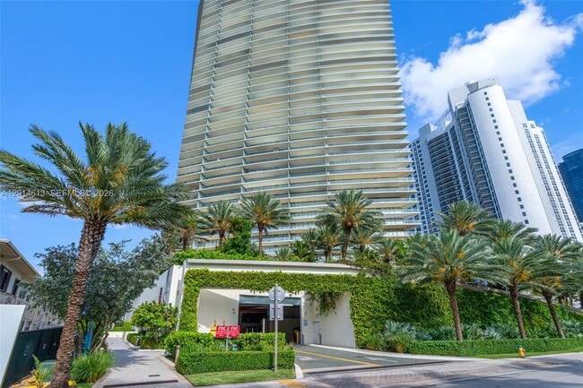 Photo - 18975 Collins Ave Unit 3605