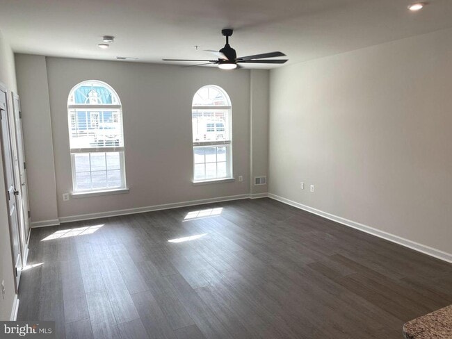 Photo - 7911 Independence Dr