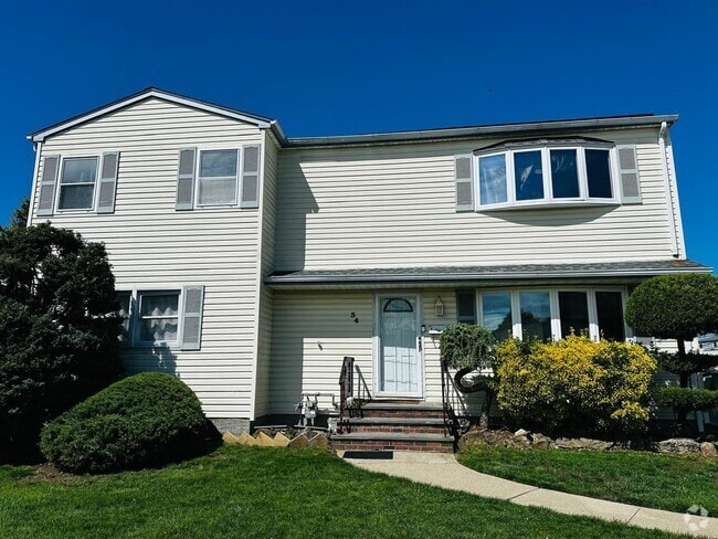 Building Photo - 34 Garden Blvd Rental