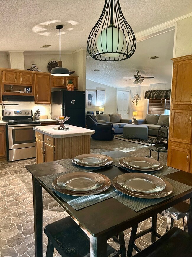 Photo - 12545 Louis Dr