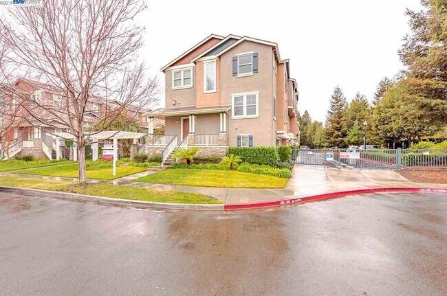 Photo - 37421 Glenbrook Ter