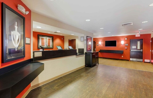 Furnished Studio-Los Angeles - Simi Valley