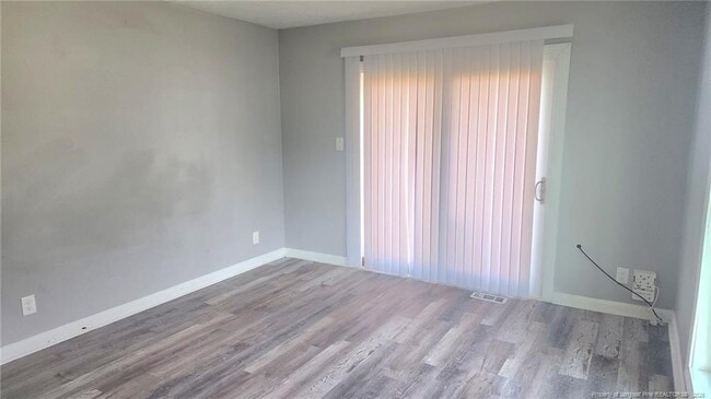 Photo - 111 Eulon Loop