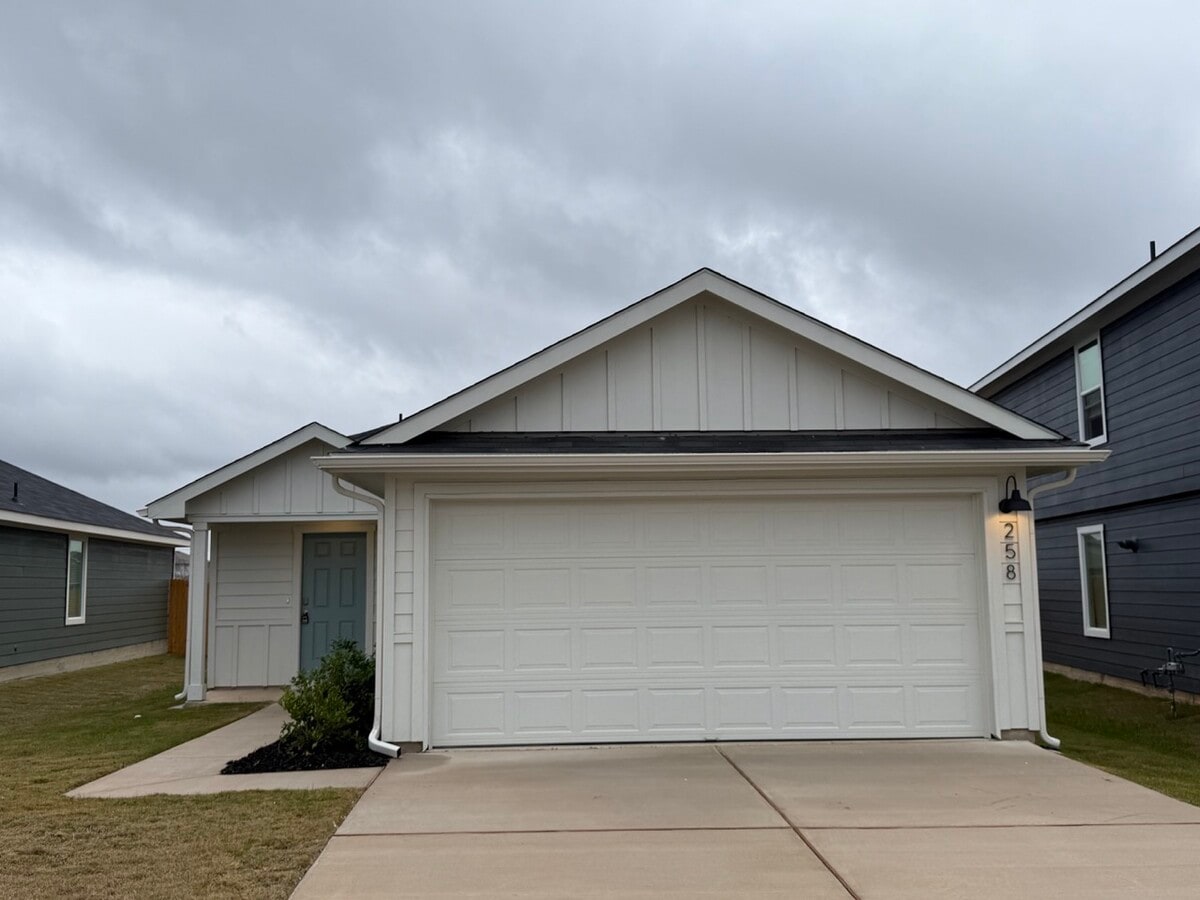 Photo - 258 Bull Lake Cir