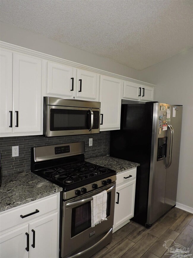 Photo - 2541 Gulf Breeze Ave