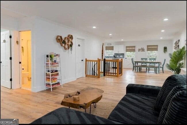 Photo - 42 Wooding Pl