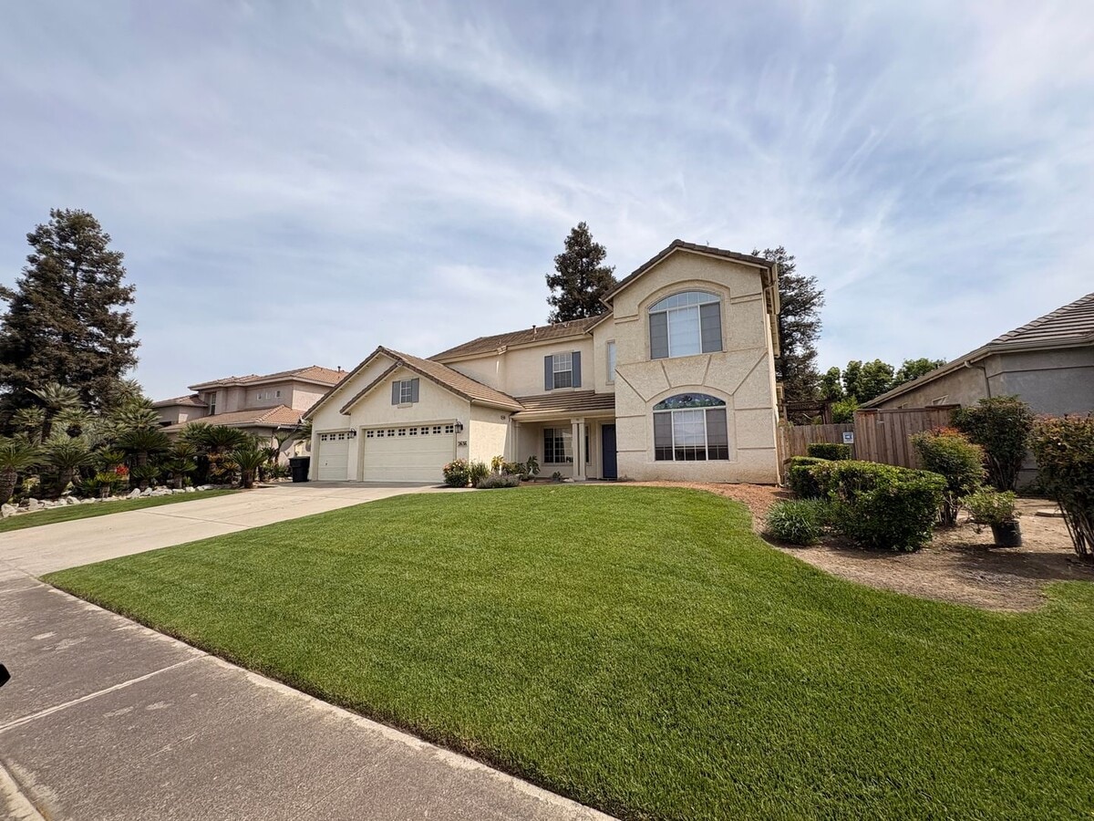 Photo - Wonderful 4 Bedroom 4 bathroom home.