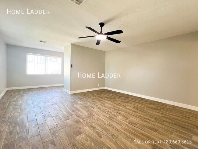 Photo - 415 S Lesueur