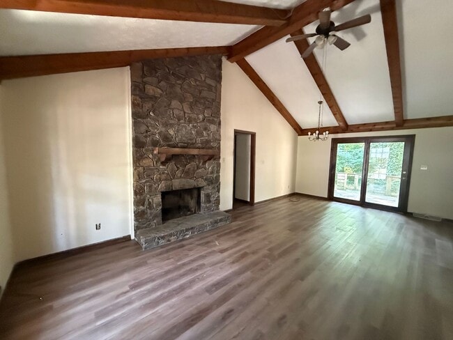 Photo - 686/688 Old Summerville Rd Unit 686 Old Summerville Rd