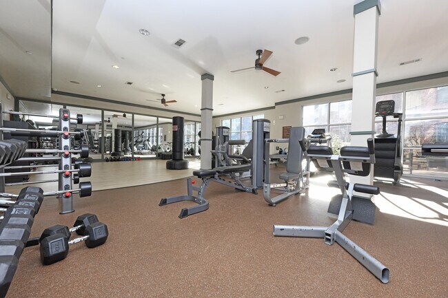 Gimnasio abierto las 24 horas - Pine Street Flats