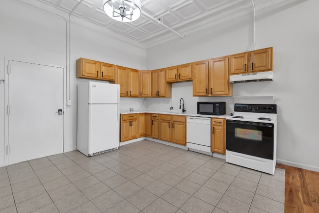 83 Main St Unit 5