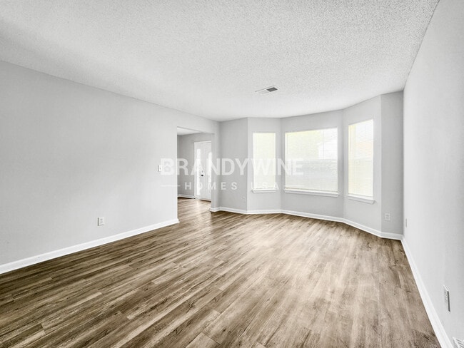 Photo - 773 Asbury Way