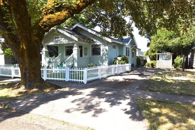 Photo - Beautiful Unique Home in Downtown Lebanon!