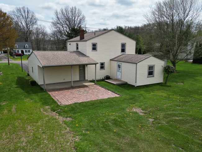 Photo - 6666 Clingan Rd