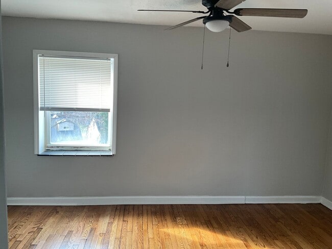 Photo - 228 Sutherland Dr Unidad Apt B