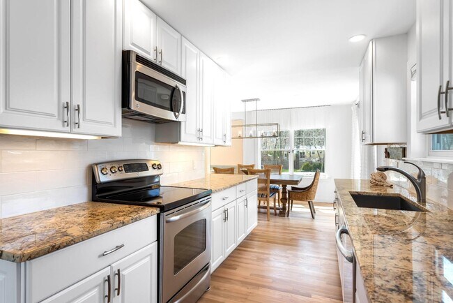 Photo - 15 Birchwood Ln