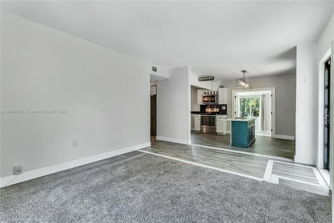 Photo - 5900 SW 44th Terrace