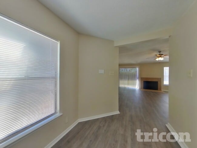 Photo - 10526 Kinderhook Dr