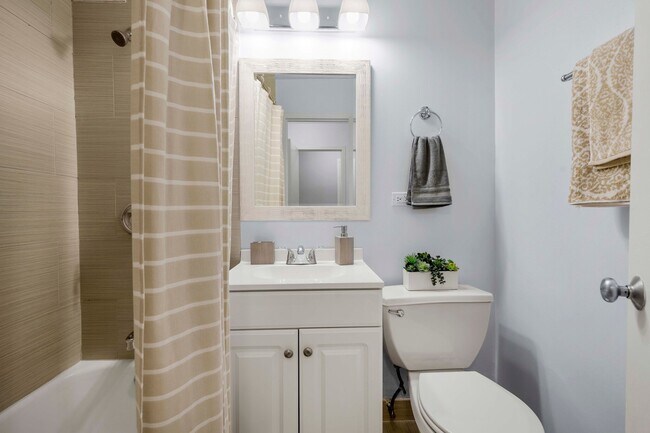Photo - 1360 N Lake Shore Dr