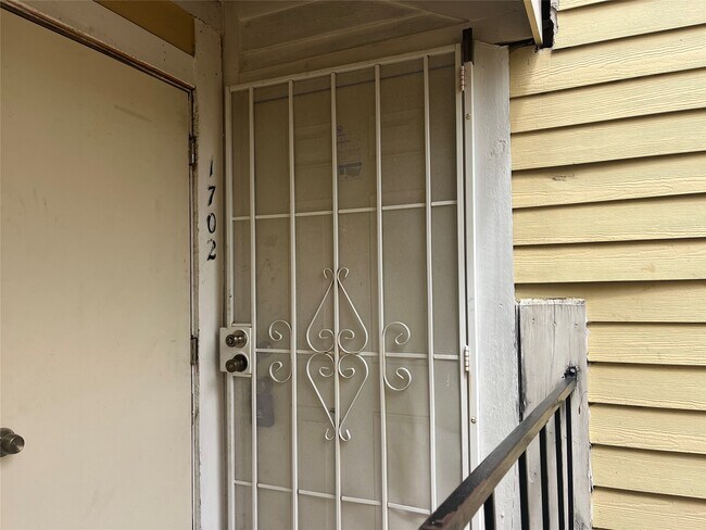 Photo - 8405 Wilcrest Dr Unit 1702