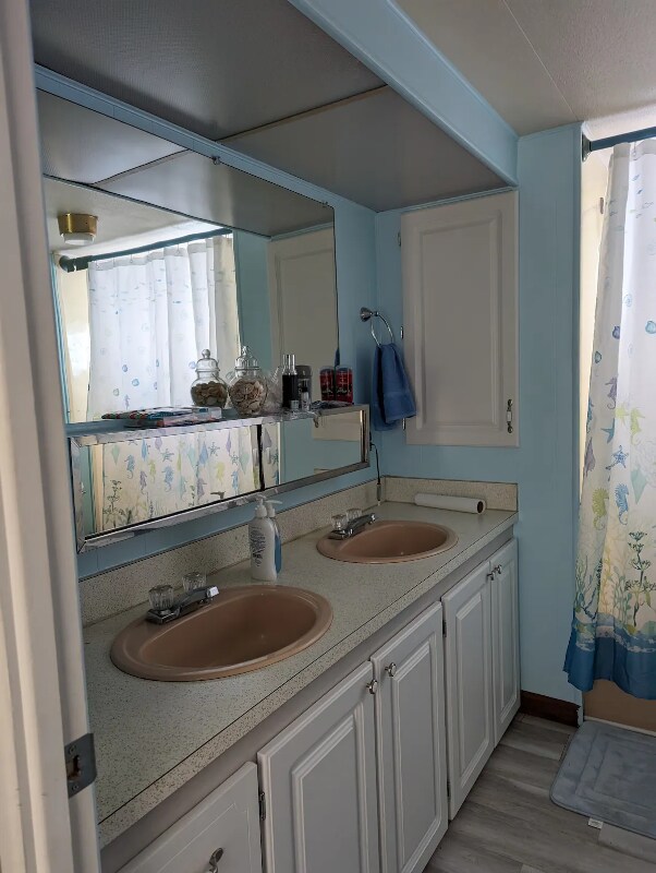 Photo - 825 W Colonial Cir