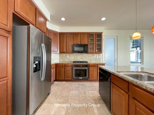 Photo - 500 Brisa Suave Common