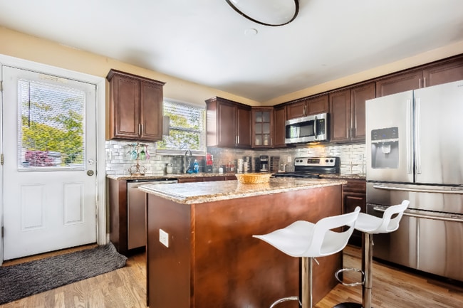 23 Arpage Dr W