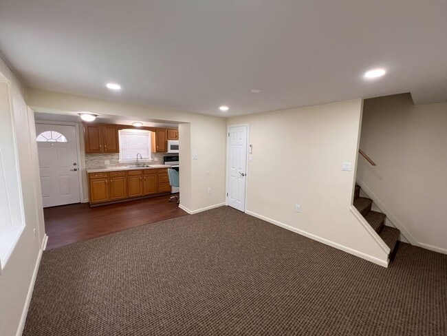 335 N Main St Unit 3
