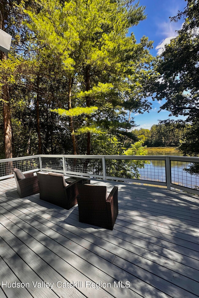 Photo - 1256 Lakeview Rd