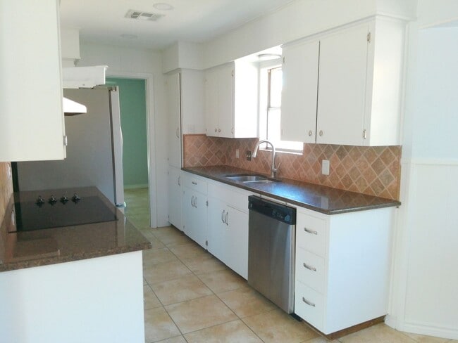 Photo - 1822 Volga Dr