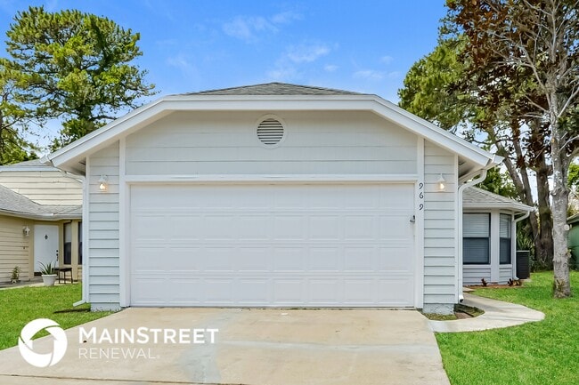 Building Photo - 969 Belleflower Dr