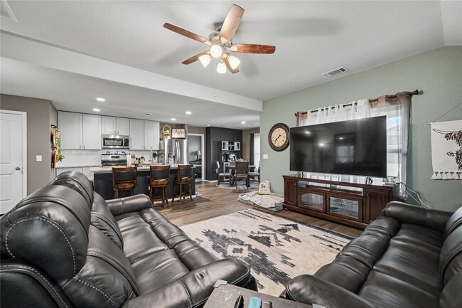 Photo - 20815 Acorn Valley Dr