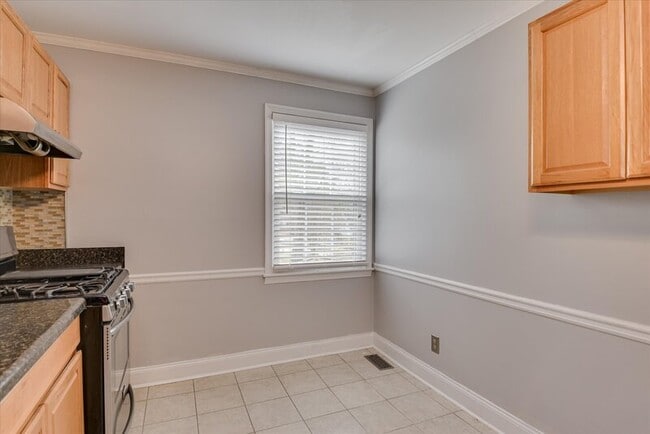 Photo - 2406 Sparks Rd