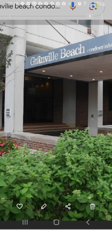 Building Photo - 6171 N Sheridan Rd